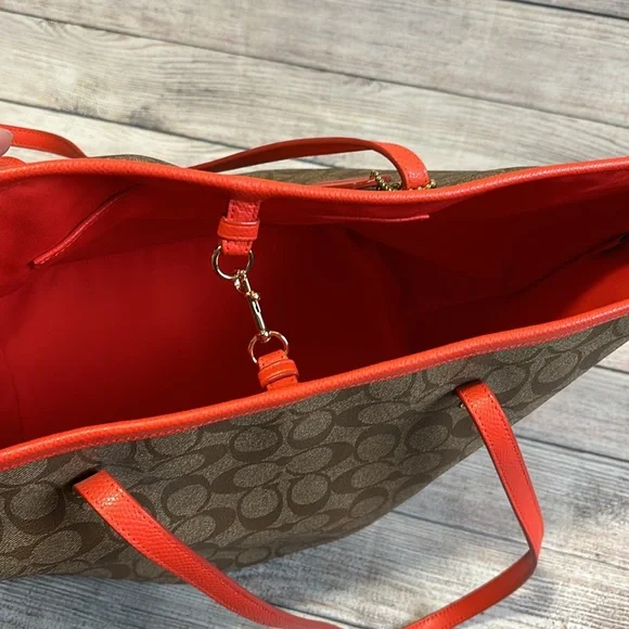 Large Coach Tote Bag - Picture 4 of 5